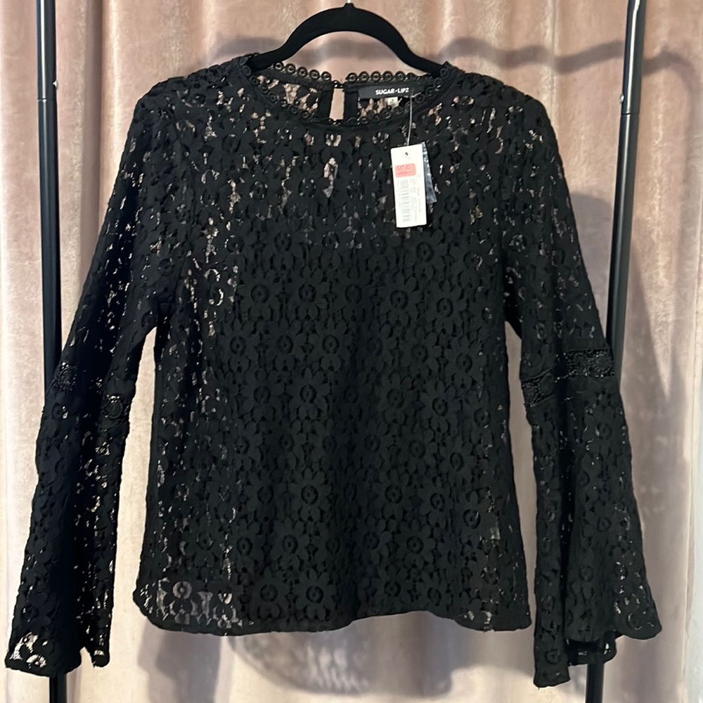 Sugar + Lips black, small, daisy embroidered long loose sleeve